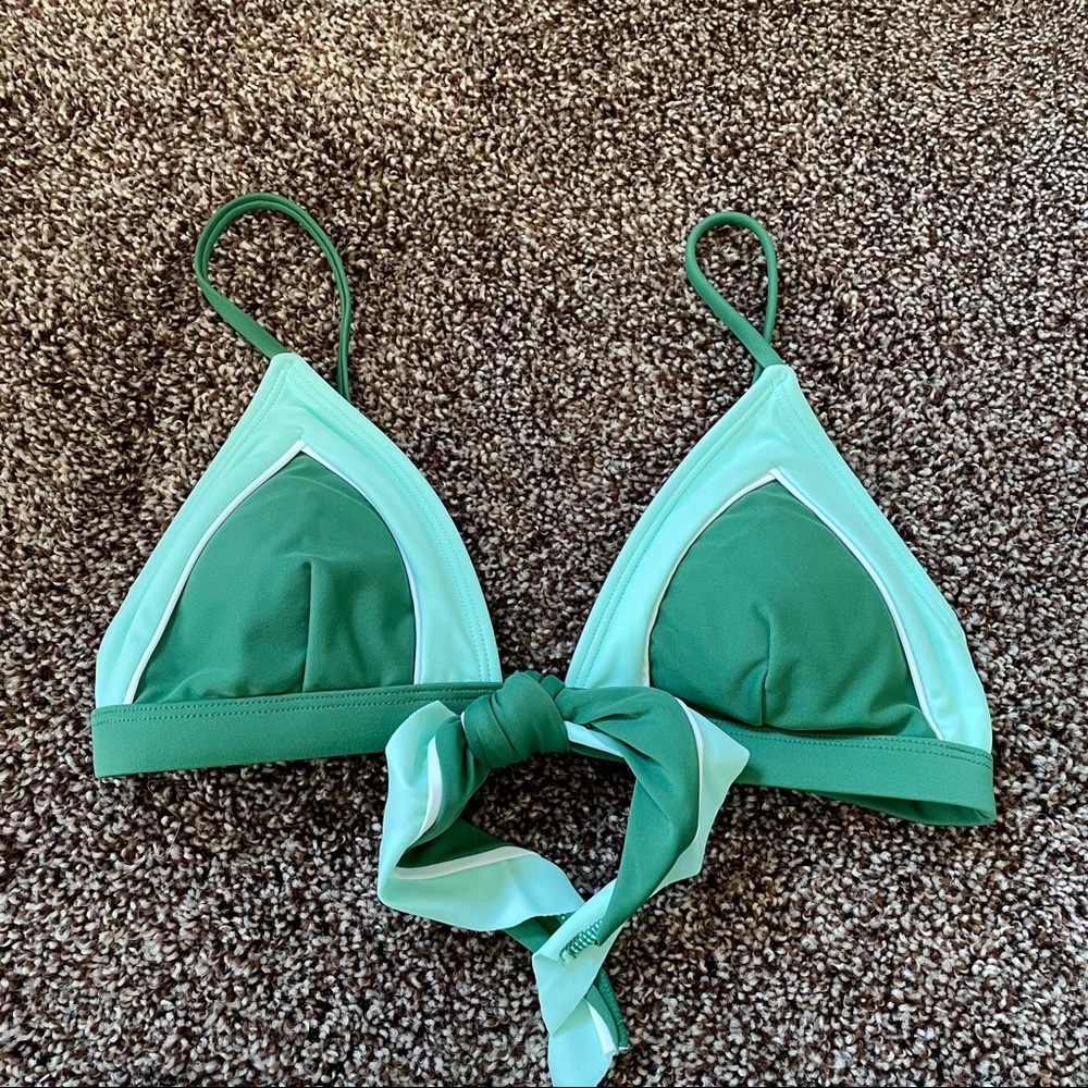 NWOT Green Bikini Top